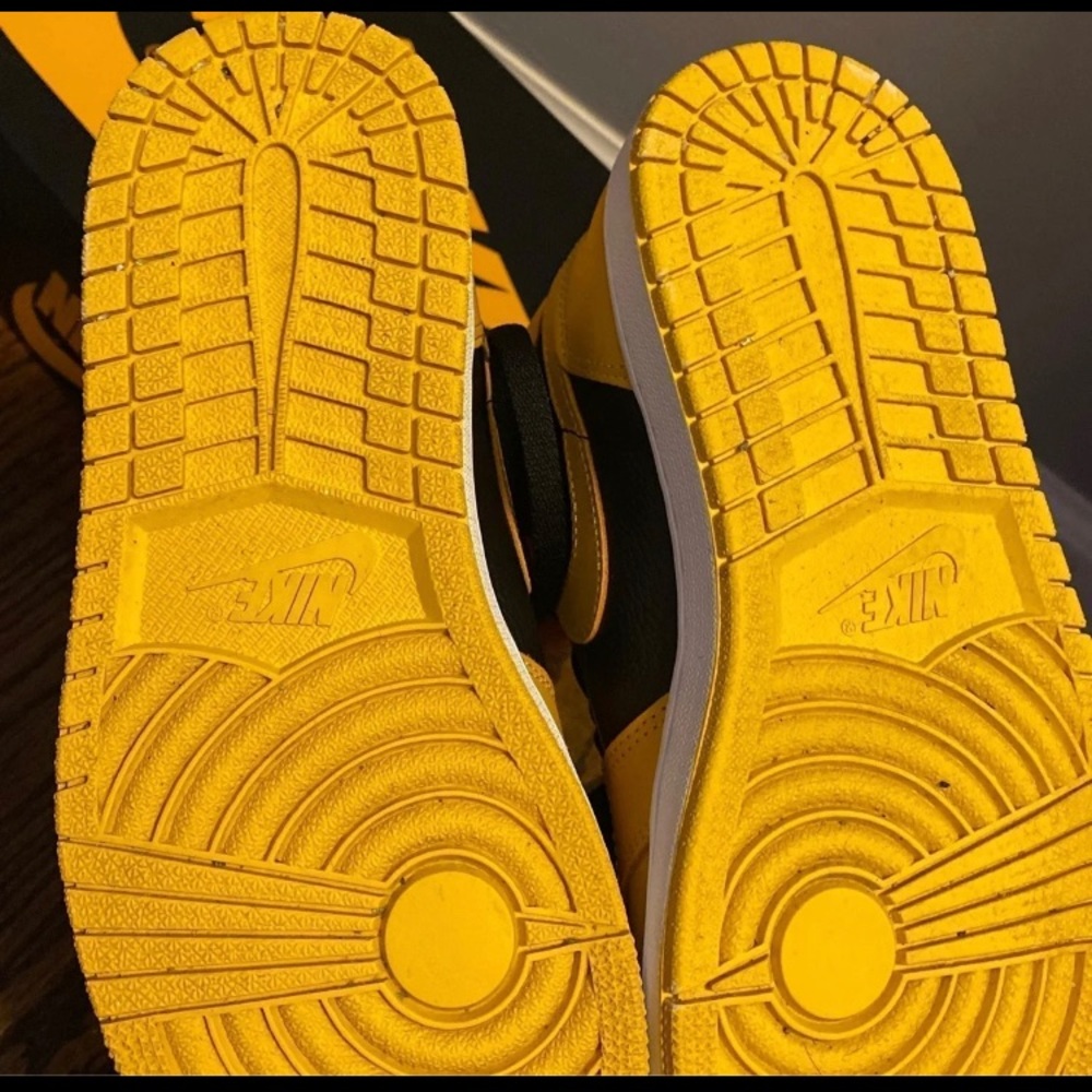 Air Jordan 1 Retro high OG - Picture 3 of 5